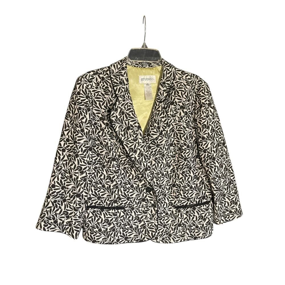 Studio I Black and White Patterned Blazer Size 16